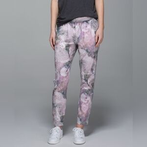 Lululemon Namaskar Pant IISugar Crush Multi Size 2